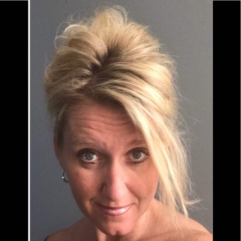 Meet your Posher, Carolyn
